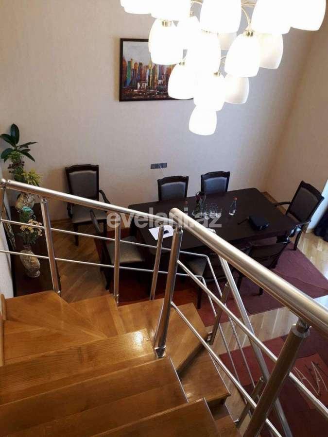 Sale, old building, 3 room, 105 m², Sahil m.