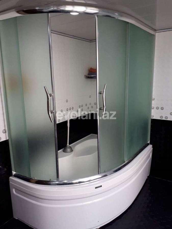 Sale, old building, 3 room, 105 m², Sahil m.