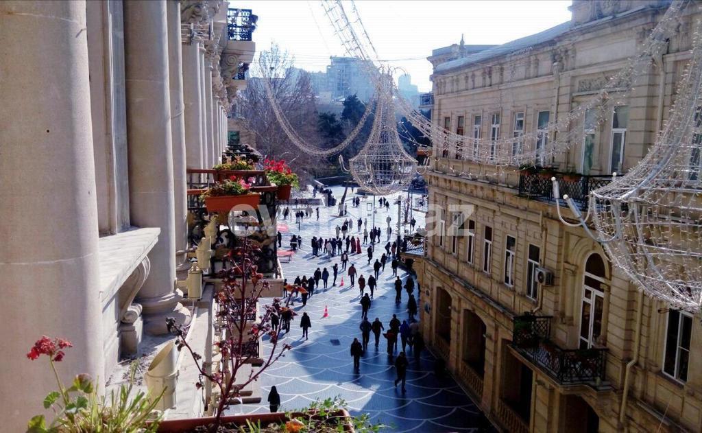 Sale, old building, 3 room, 105 m², Sahil m.