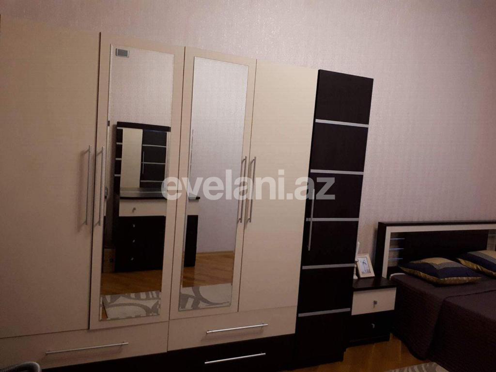 Sale, old building, 3 room, 105 m², Sahil m.