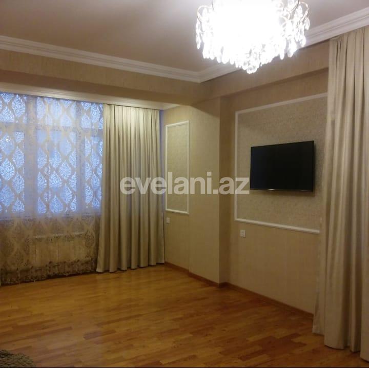 Satılır, yeni tikili, 3 otaqlı, 126 m², İnşaatçılar m.