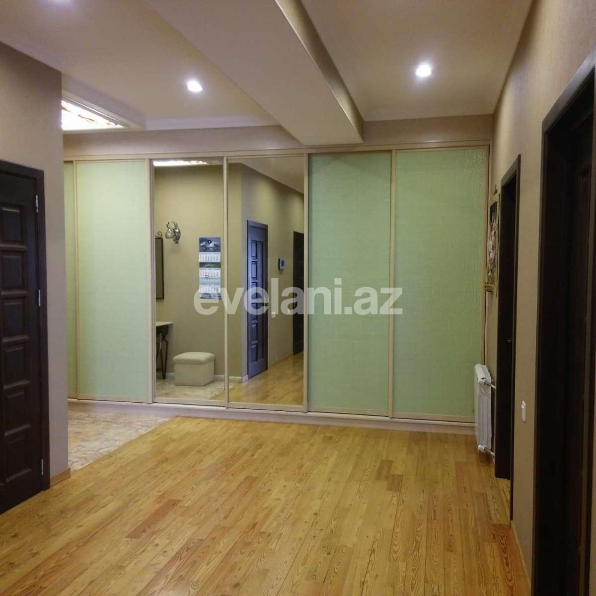 Satılır, yeni tikili, 3 otaqlı, 126 m², İnşaatçılar m.