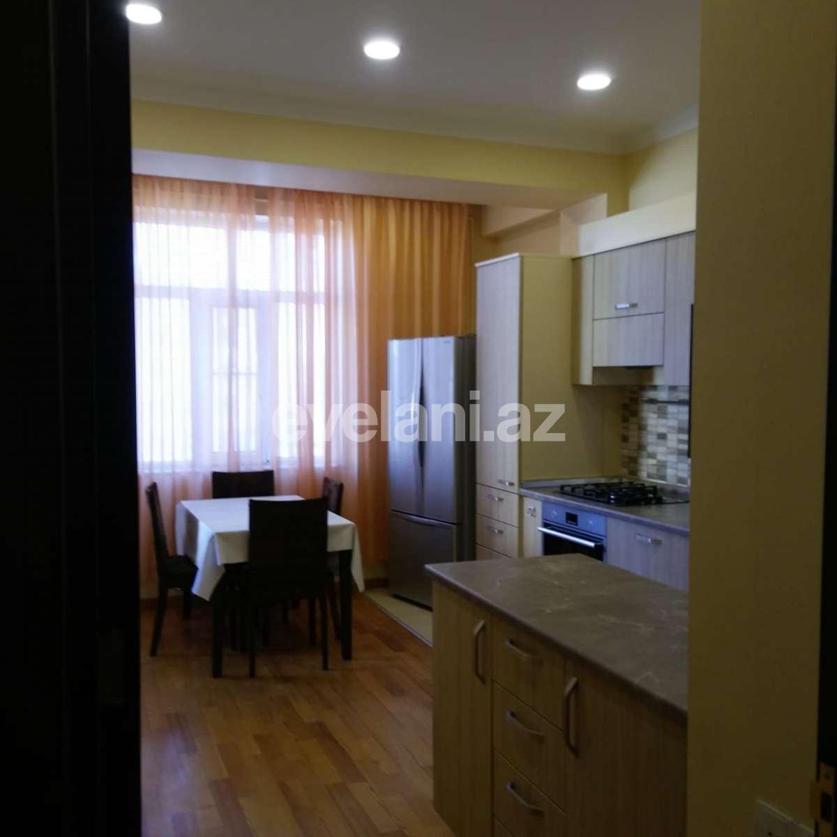 Satılır, yeni tikili, 3 otaqlı, 126 m², İnşaatçılar m.