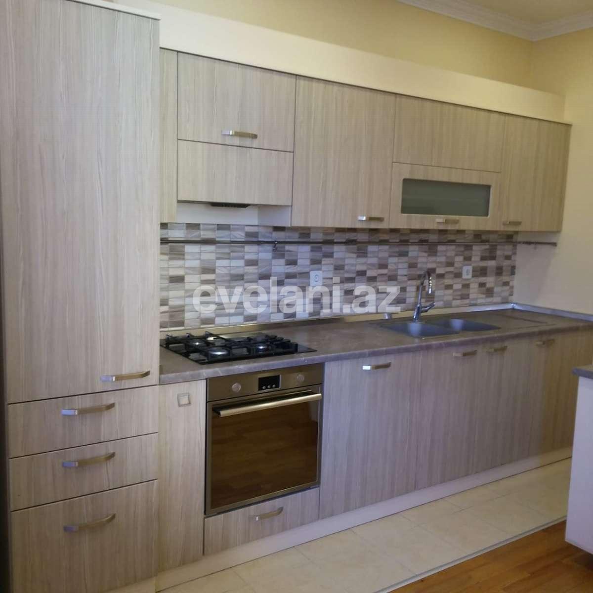 Satılır, yeni tikili, 3 otaqlı, 126 m², İnşaatçılar m.