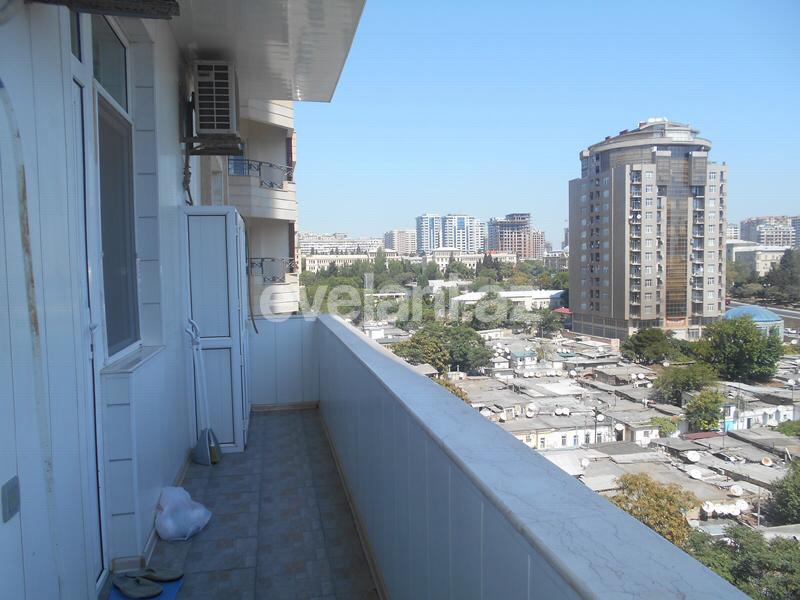 Satılır, yeni tikili, 3 otaqlı, 135 m², 28 may m.