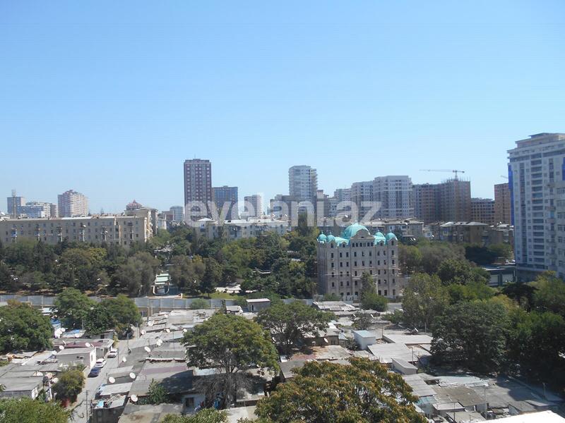 Satılır, yeni tikili, 3 otaqlı, 135 m², 28 may m.