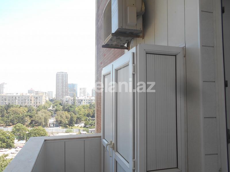 Satılır, yeni tikili, 3 otaqlı, 135 m², 28 may m.