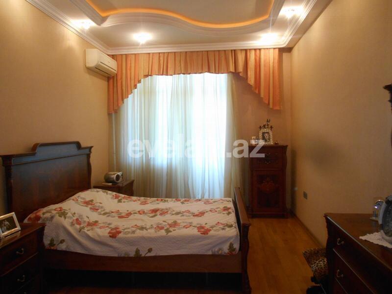 Satılır, yeni tikili, 3 otaqlı, 135 m², 28 may m.