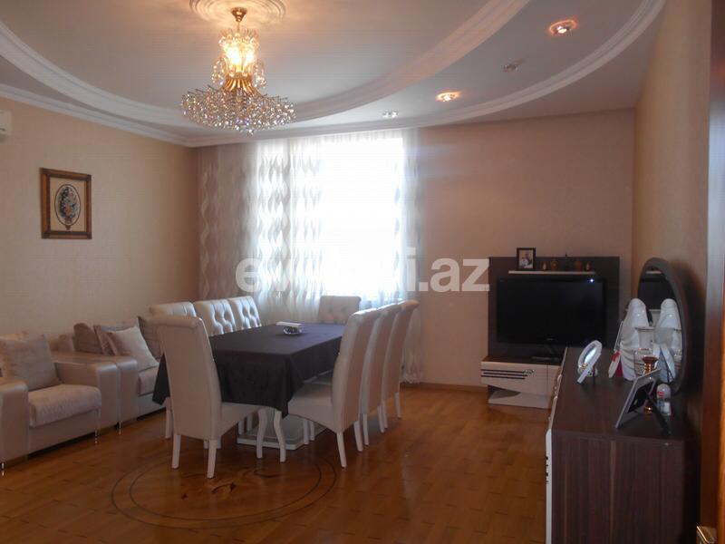 Satılır, yeni tikili, 3 otaqlı, 135 m², 28 may m.