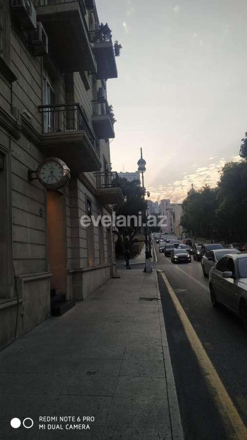 Rent, old building, 2 room, 60 m², Sabail r.