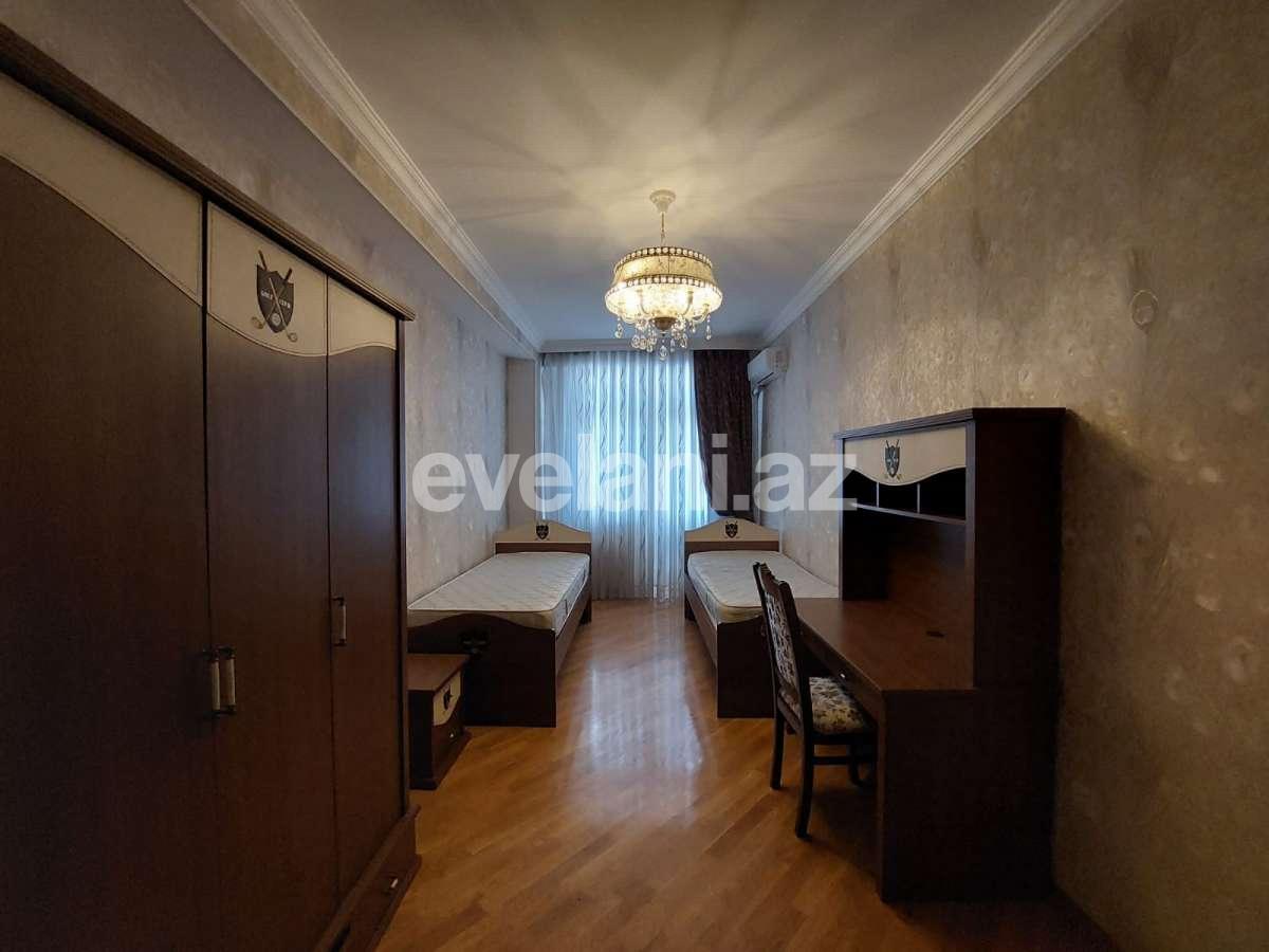 Rent, new building, 4 room, 180 m², 28 may m.