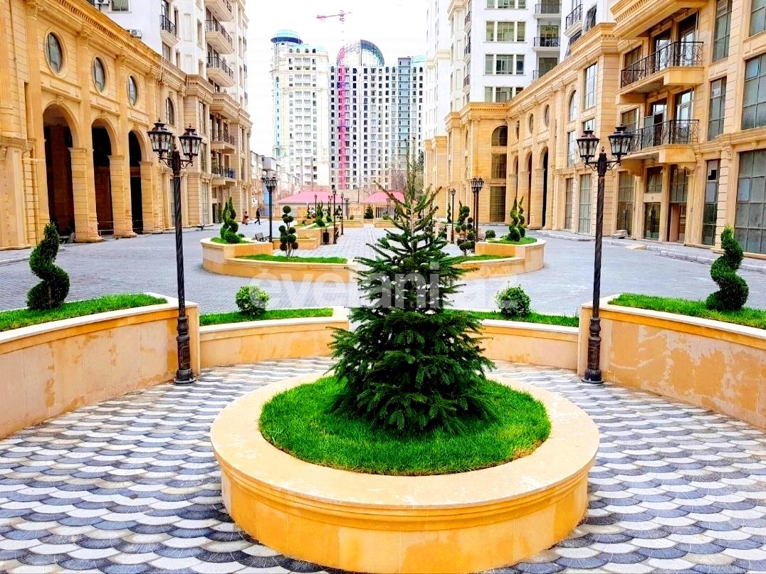 Продаётся, новостройка, 3-комнаты, 130 m², Элмляр Академиясы m.