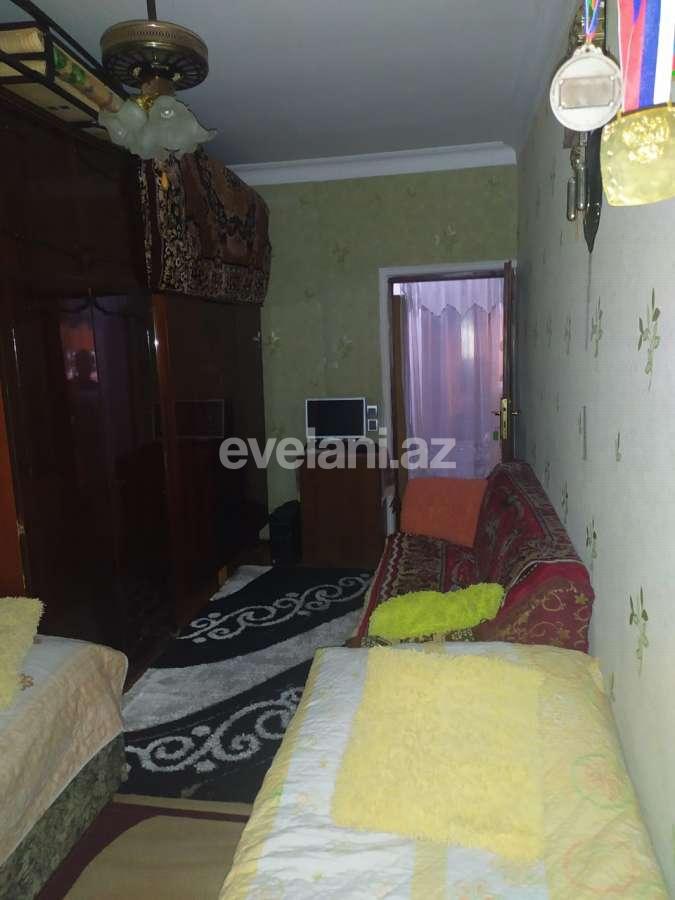 Satılır, köhnə tikili, 3 otaqlı, 80 m², 7-ci mikrorayon q.