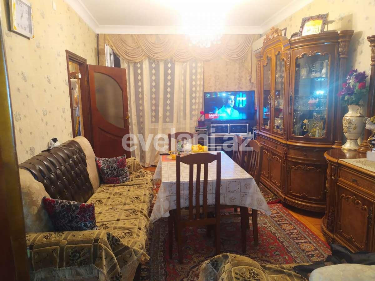 Satılır, köhnə tikili, 3 otaqlı, 80 m², 7-ci mikrorayon q.