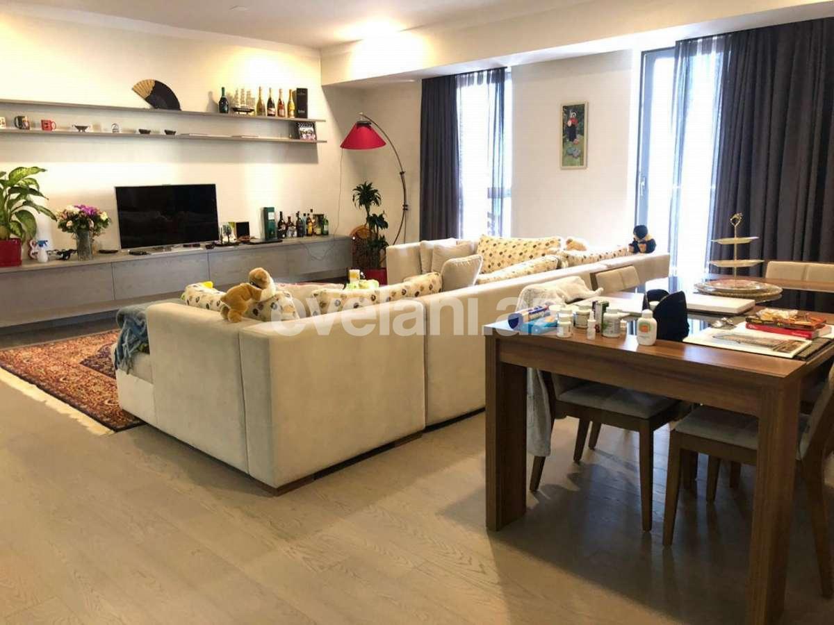 Satılır, yeni tikili, 5 otaqlı, 264 m², 28 may m.