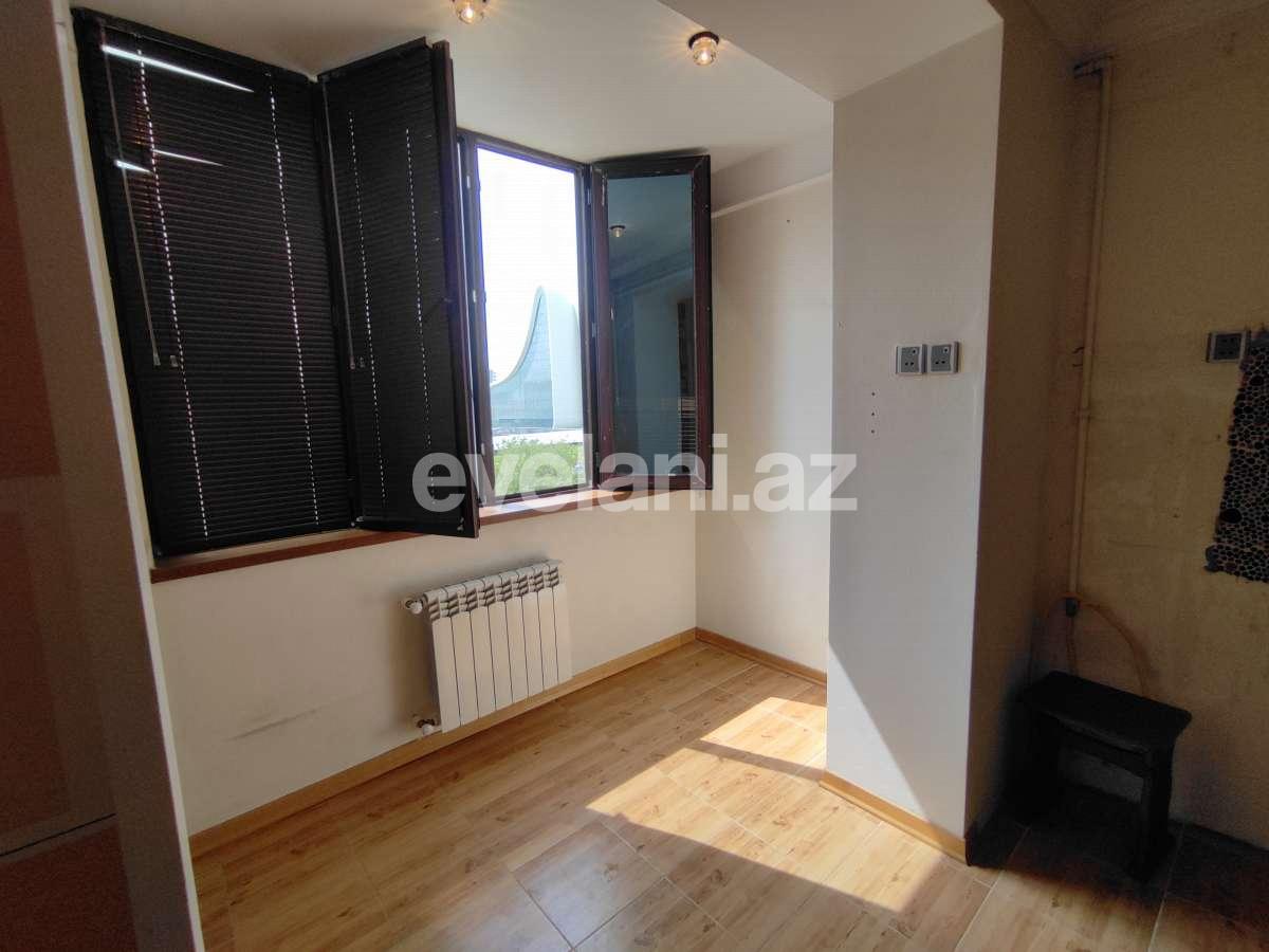 Satılır, köhnə tikili, 4 otaqlı, 106 m², Nəriman Nərimanov m.