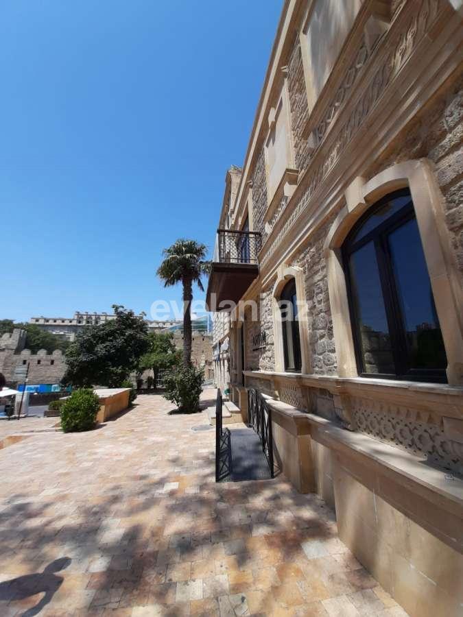 Satılır, həyət evi / bağ, 3 otaqlı, 95 m², İçəri Şəhər m.