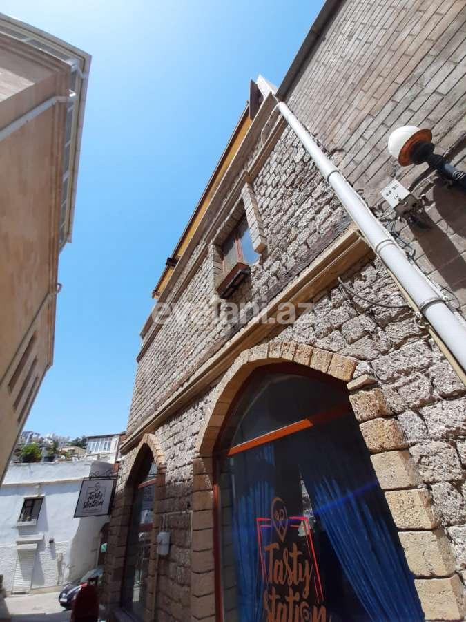 Satılır, həyət evi / bağ, 3 otaqlı, 95 m², İçəri Şəhər m.