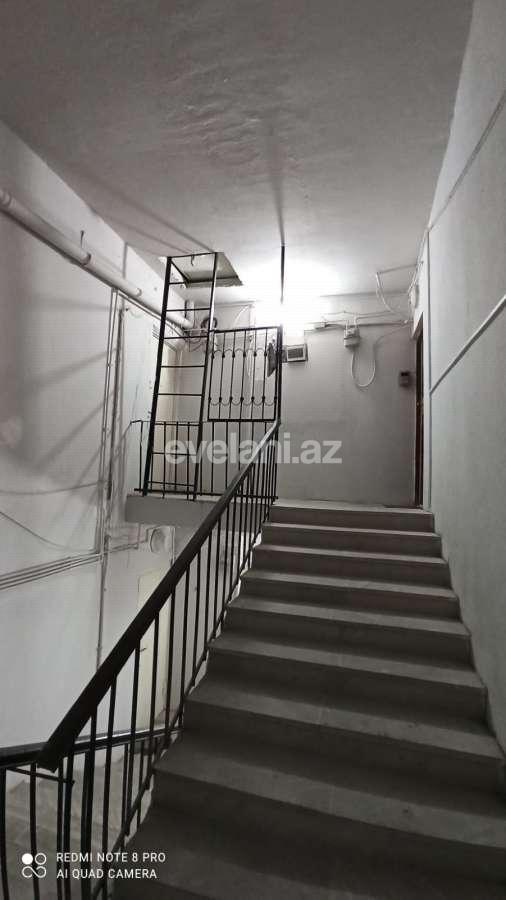 Satılır, köhnə tikili, 4 otaqlı, 110 m², 8 Noyabr m.