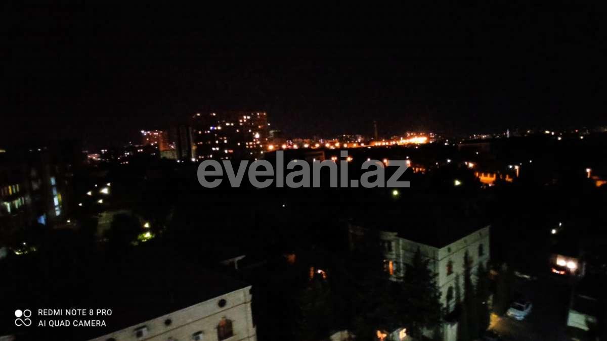 Satılır, köhnə tikili, 4 otaqlı, 110 m², 8 Noyabr m.