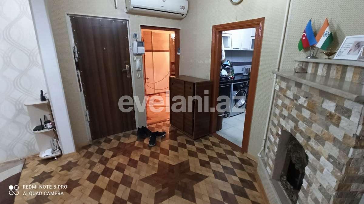 Satılır, köhnə tikili, 4 otaqlı, 110 m², 8 Noyabr m.