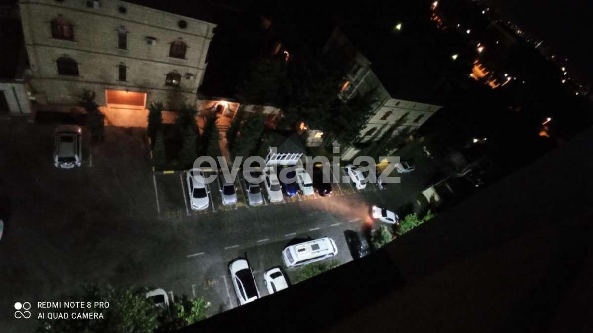 Satılır, köhnə tikili, 4 otaqlı, 110 m², 8 Noyabr m.