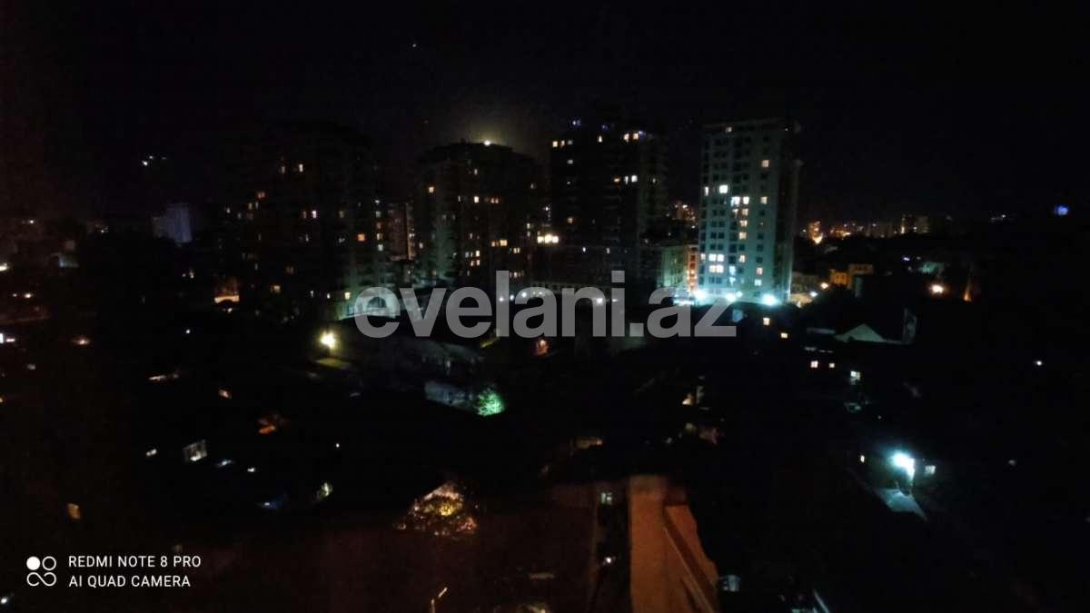 Satılır, köhnə tikili, 4 otaqlı, 110 m², 8 Noyabr m.