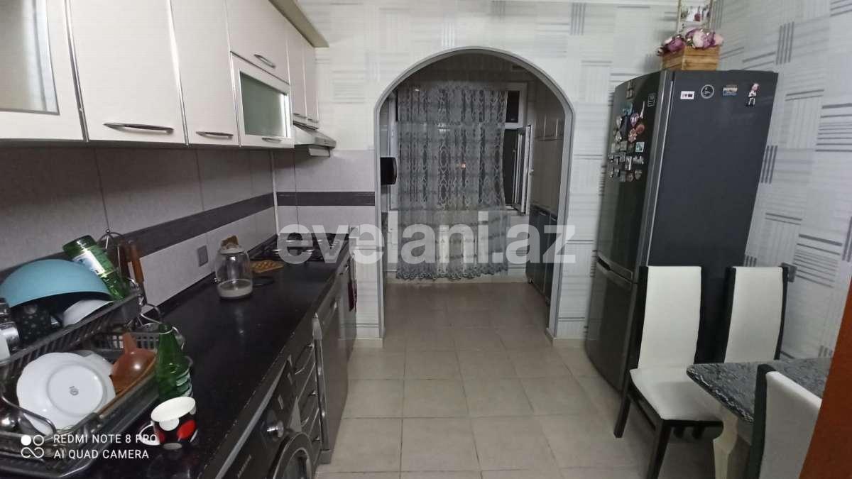Satılır, köhnə tikili, 4 otaqlı, 110 m², 8 Noyabr m.