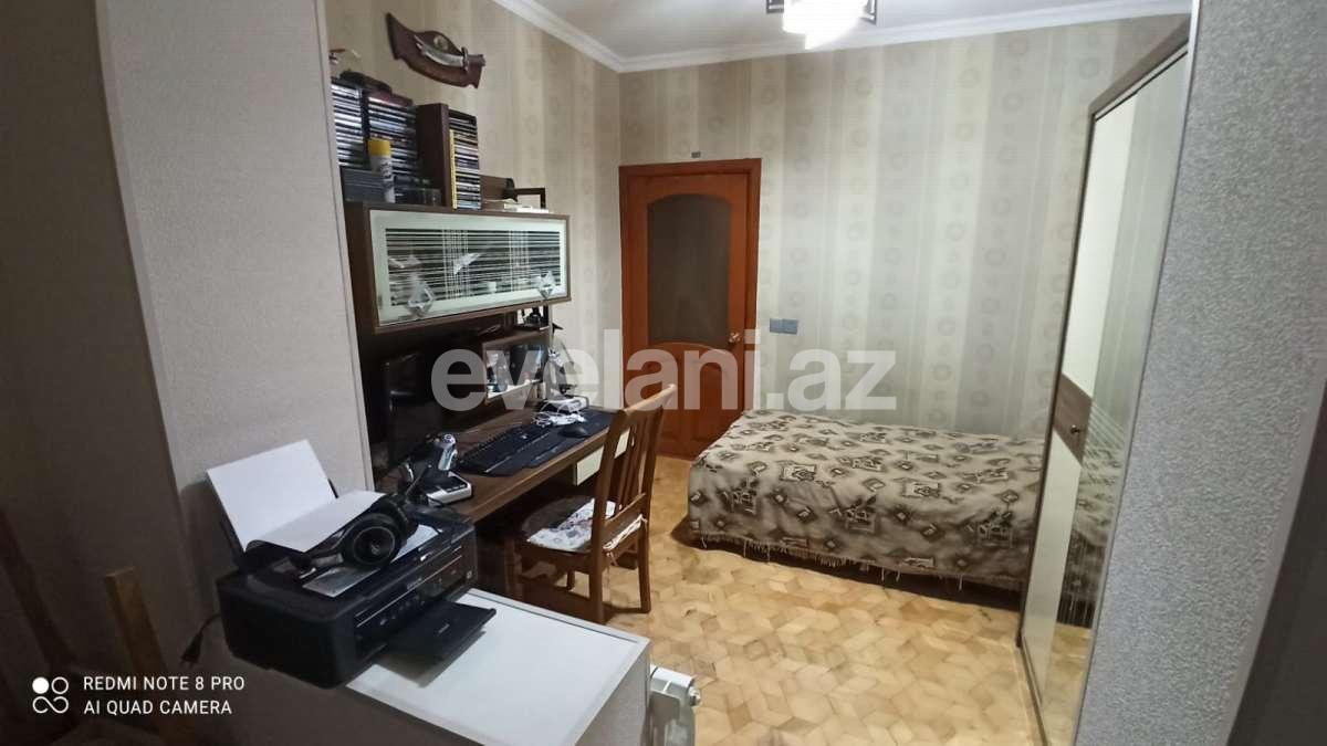 Satılır, köhnə tikili, 4 otaqlı, 110 m², 8 Noyabr m.