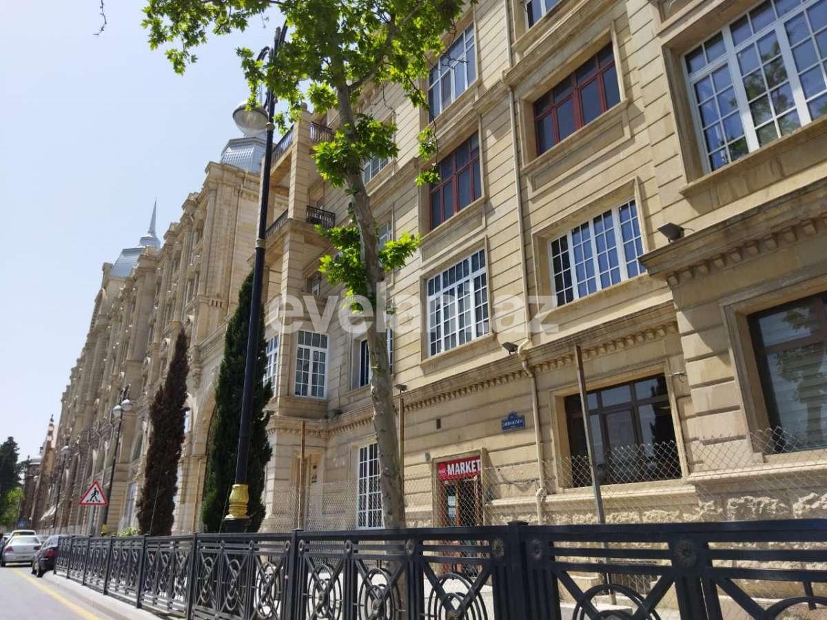 Kirayə verilir, köhnə tikili, 3 otaqlı, 120 m², Sahil m.