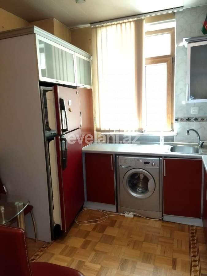 Kirayə verilir, köhnə tikili, 3 otaqlı, 120 m², Sahil m.