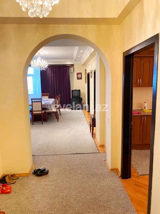 Продаётся, новостройка, 3-комнаты, 128 m², Элмляр Академиясы m.