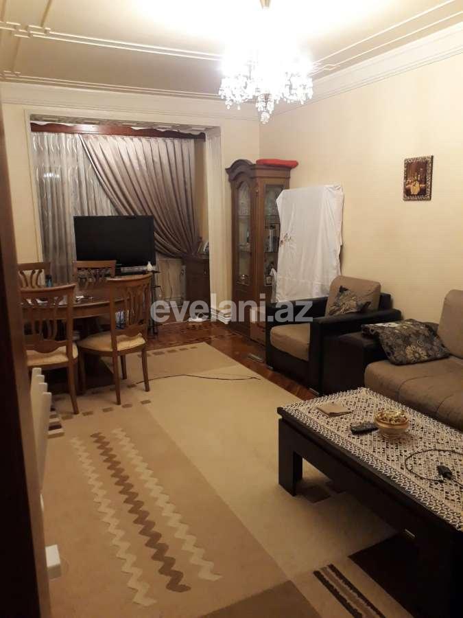 Sale, old building, 4 room, 100 m², Azadlig prospekti m.