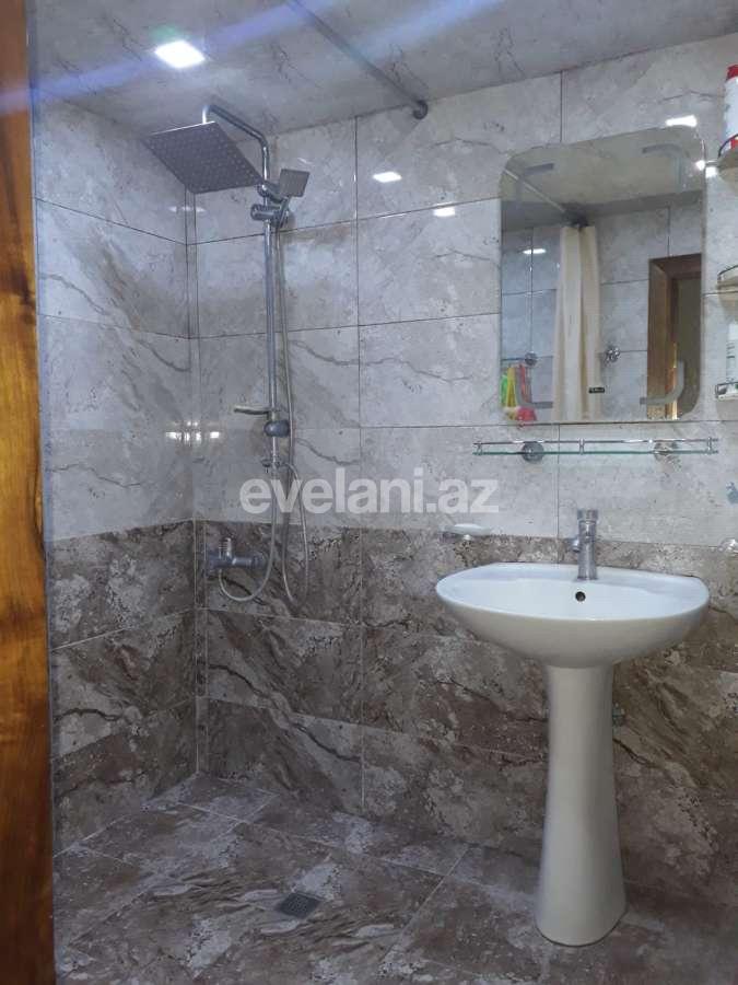 Sale, old building, 4 room, 100 m², Azadlig prospekti m.