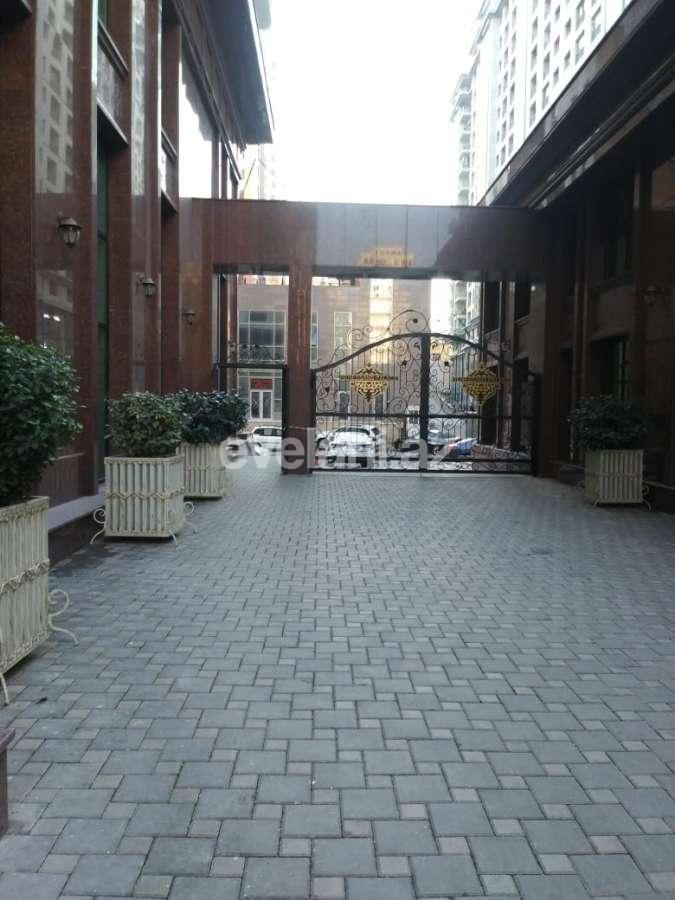 Satılır, yeni tikili, 2 otaqlı, 86 m², Elmlər Akademiyası m.