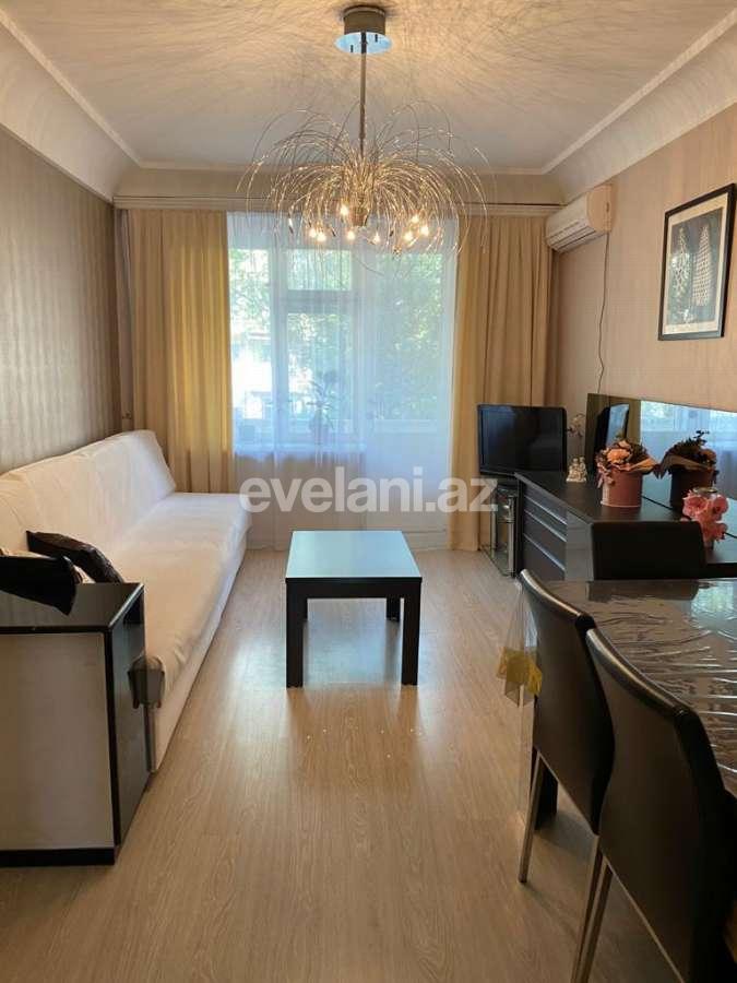 Satılır, köhnə tikili, 3 otaqlı, 65 m², Elmlər Akademiyası m.