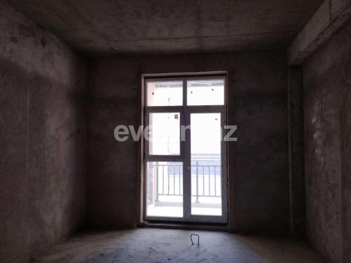 Satılır, yeni tikili, 2 otaqlı, 93 m², Şah İsmayıl Xətai m.