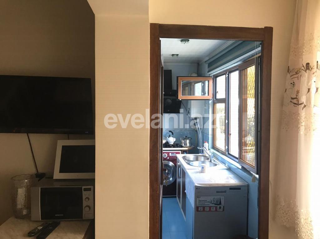 Sale, old building, 2 room, 62 m², Elmlar Akademiyası m.