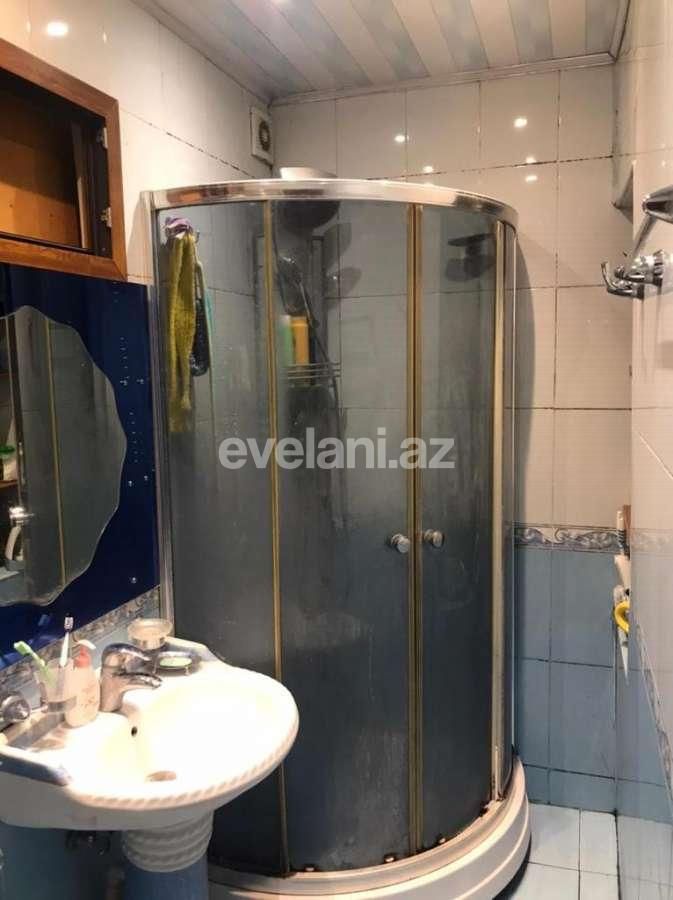 Sale, old building, 2 room, 62 m², Elmlar Akademiyası m.