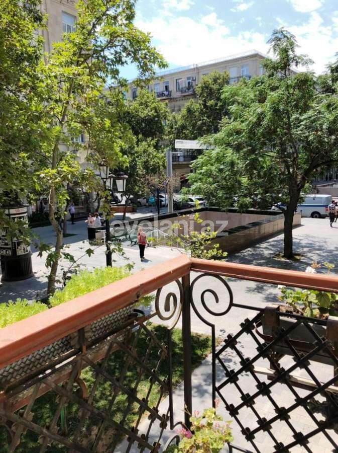 Kirayə verilir, köhnə tikili, 3 otaqlı, 95 m², Sahil m.