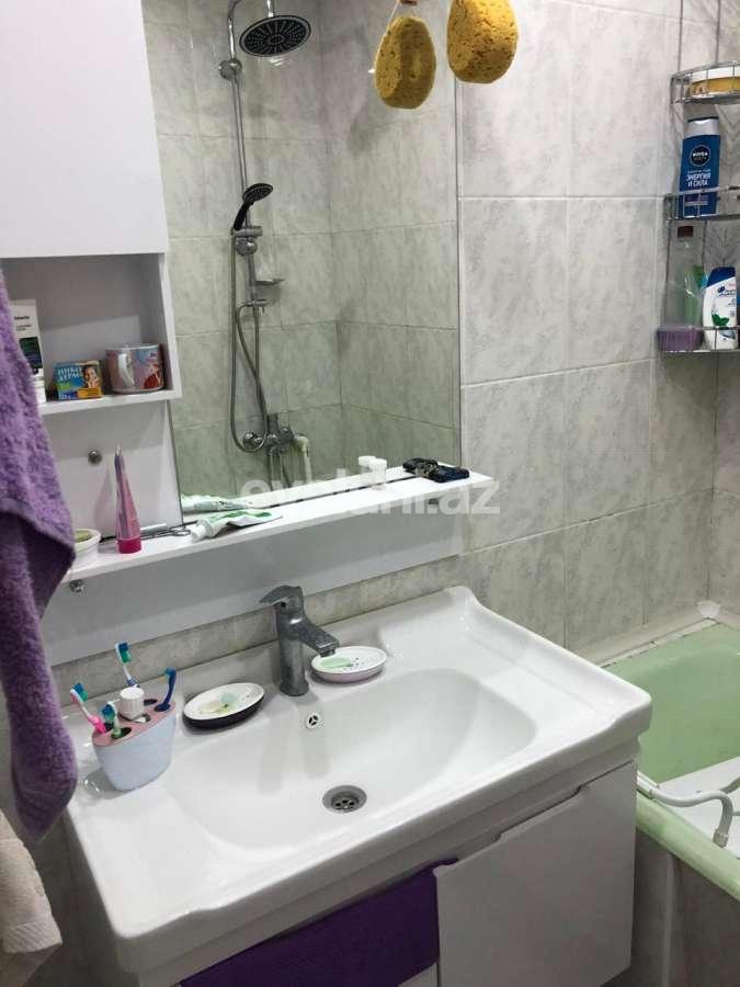 Satılır, köhnə tikili, 3 otaqlı, 130 m², Gənclik m.