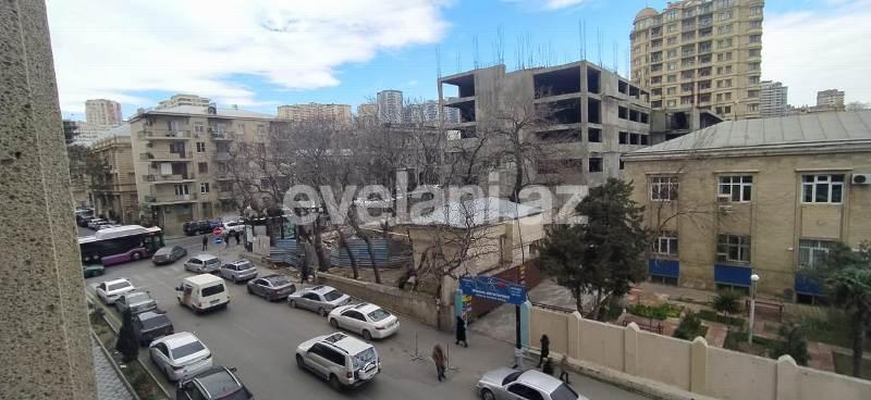 Satılır, yeni tikili, 3 otaqlı, 130 m², Nizami m.