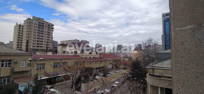 Satılır, yeni tikili, 3 otaqlı, 130 m², Nizami m.