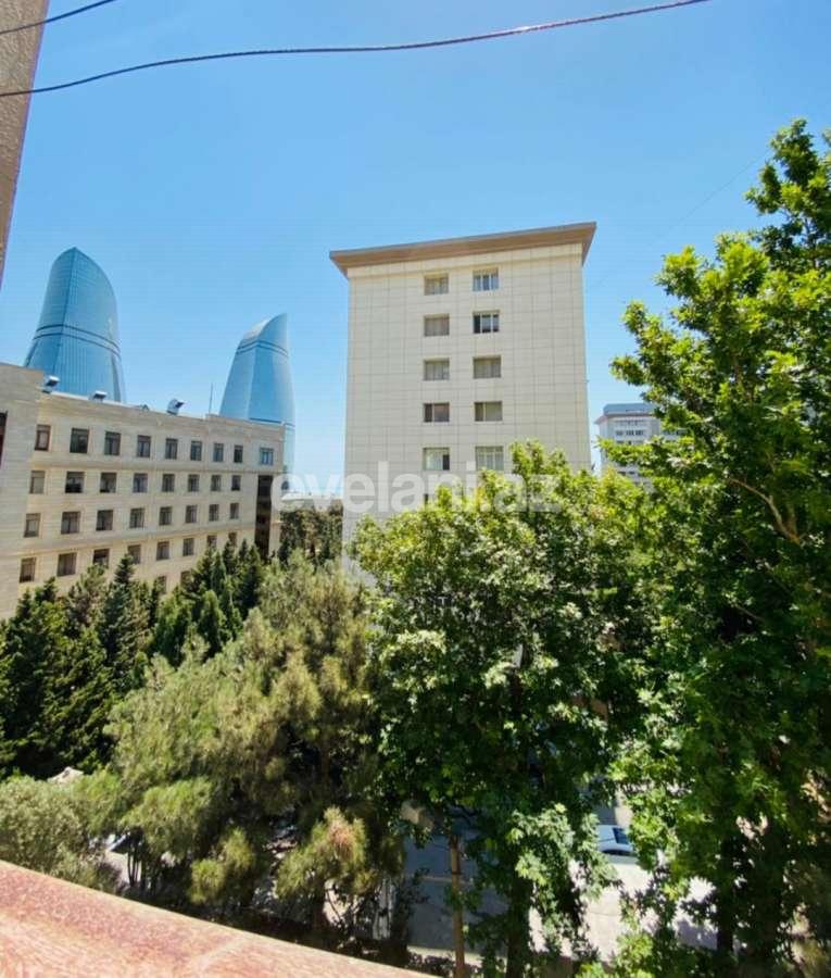 Satılır, köhnə tikili, 2 otaqlı, 80 m², Elmlər Akademiyası m.