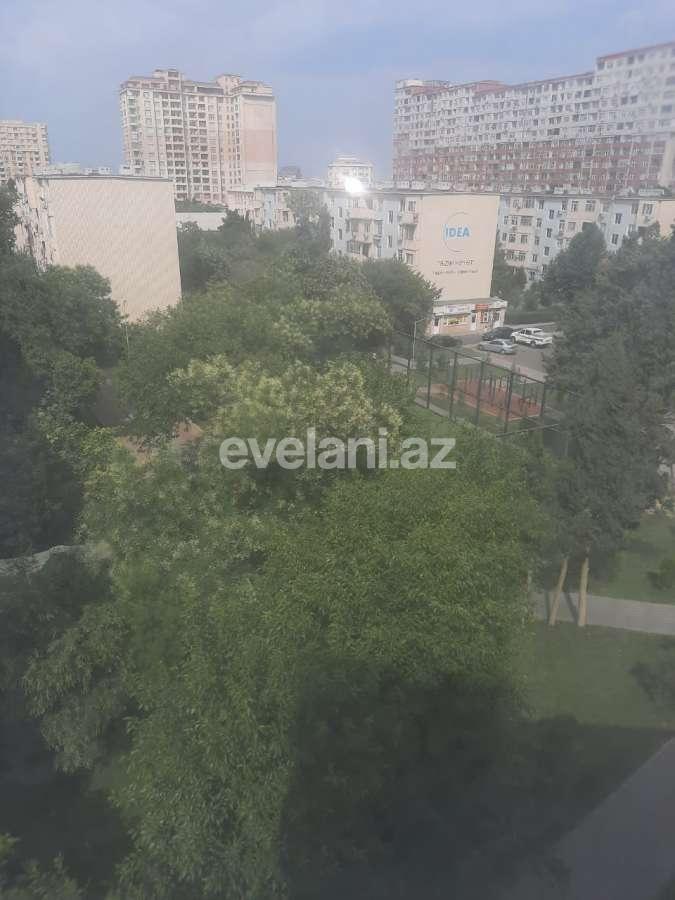 Rent, old building, 2 room, 60 m², 20 yanvar m.