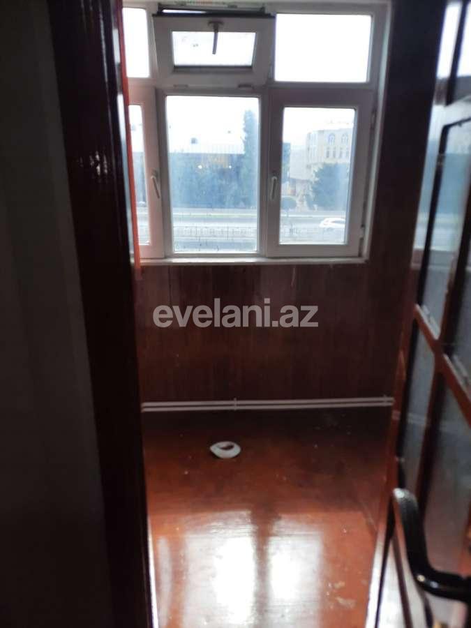 Rent, old building, 2 room, 60 m², 20 yanvar m.