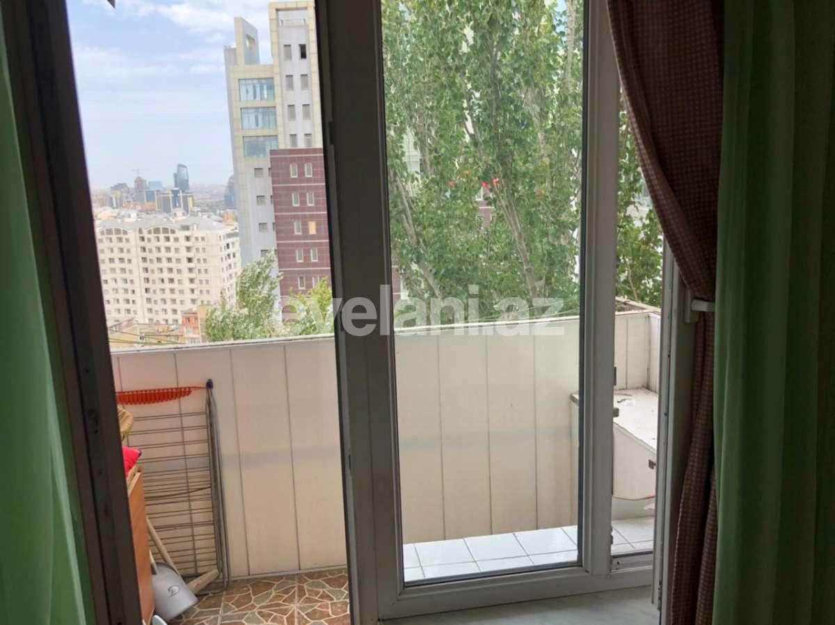 Satılır, köhnə tikili, 2 otaqlı, 60 m², Elmlər Akademiyası m.