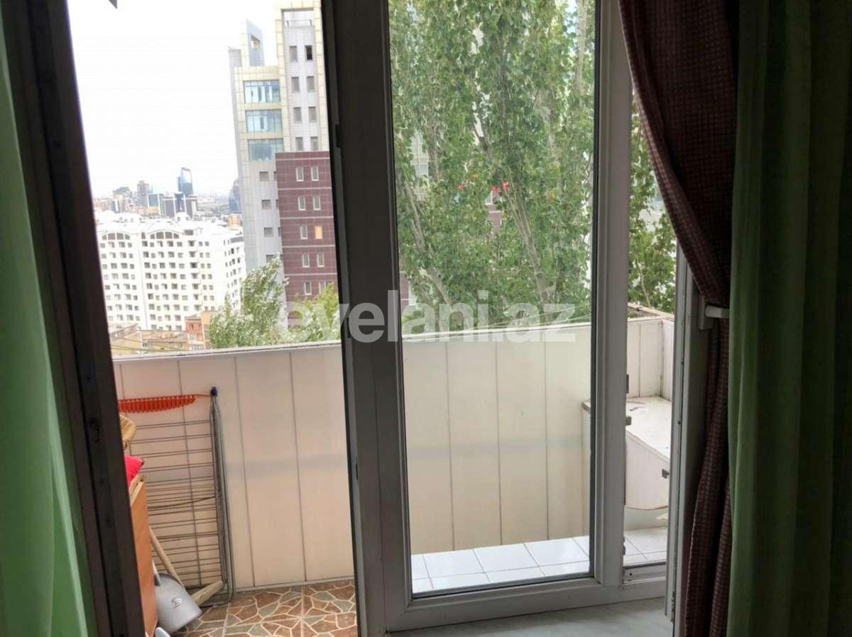 Satılır, köhnə tikili, 2 otaqlı, 60 m², Elmlər Akademiyası m.