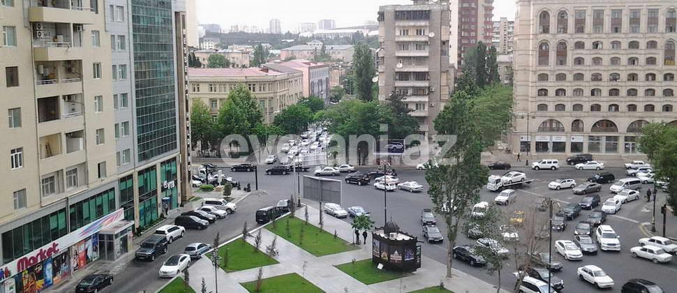 Satılır, yeni tikili, 3 otaqlı, 162 m², Elmlər Akademiyası m.