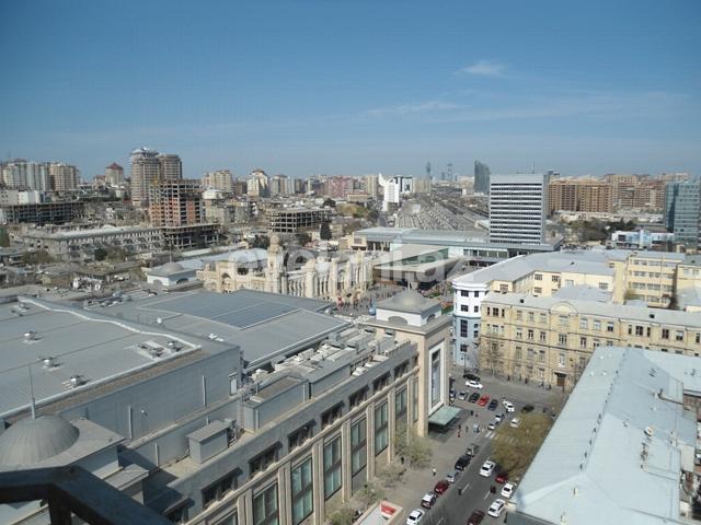 Satılır, yeni tikili, 4 otaqlı, 190 m², 28 may m.